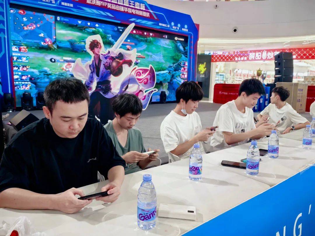 TyLoo 在 FISSURE Playground 1 中被华丽加冕为冠军